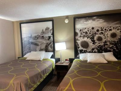 Super 8 by Wyndham - 14