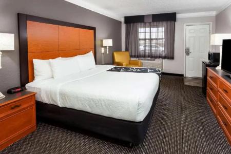 La Quinta Inn by Wyndham I-35 - 50