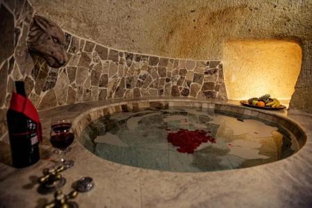 Oread Cave Suites - 124