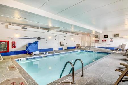 Quality Inn - 15