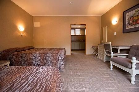 Distinction Coachman, - 36