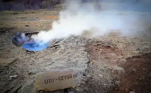 Litli Geysir - 15