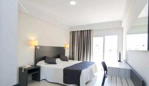 Los Robles - 33