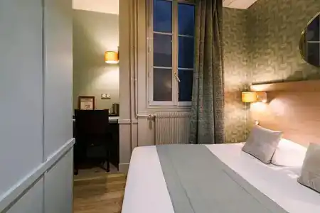 Hôtel du Dauphin - 71