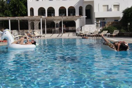 Armadoros / Ios Backpackers - 6