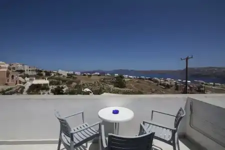 Thira's Dolphin - 84