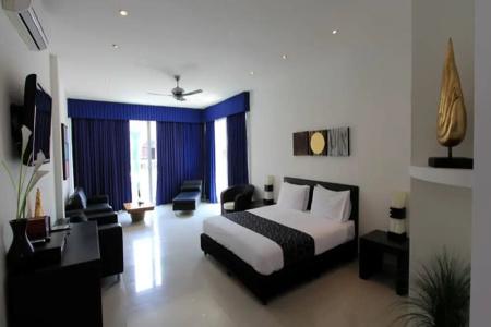 East Suites - 153