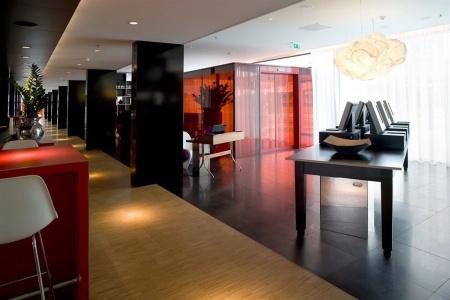 citizenM Schiphol Airport - 22