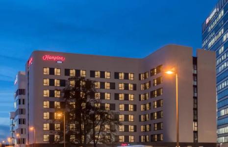 Hampton By Hilton Frankfurt Airport - 22