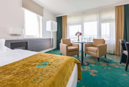 SI-SUITES - 28