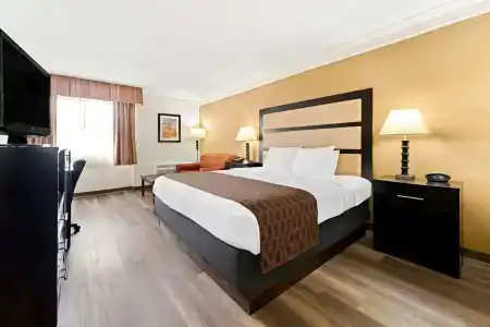 Best Western Riverside Inn - 45