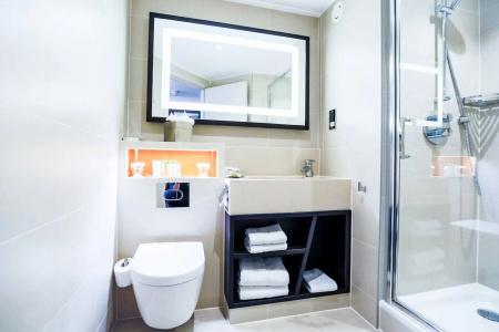 DoubleTree by Hilton London Ealing - 7