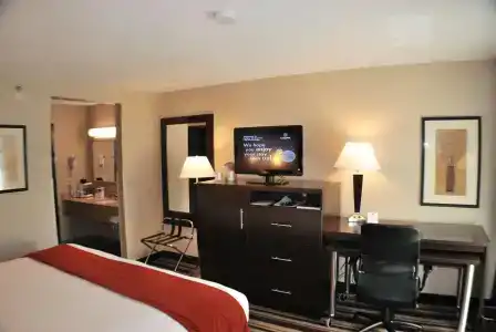 Holiday Inn Express Nashville w-i40, An Ihg - 36
