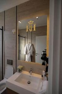 Royal Hill - 27