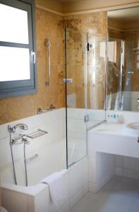 Porto Kea Suites - 36