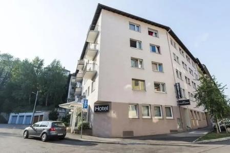 am Friedensplatz - 0