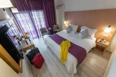 Polis Grand - 45