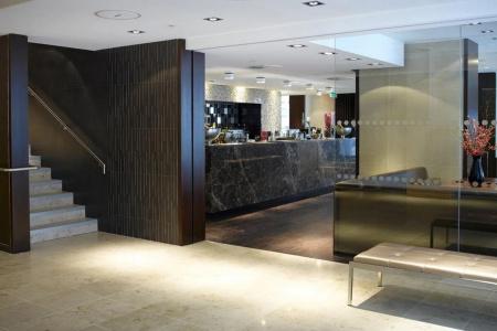 Apex London Wall - 1