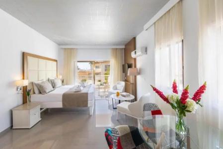 The King Jason Paphos - Designed for Adults - 35