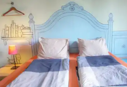 Lavender Circus Hostel, Doubles & Ensuites - 16