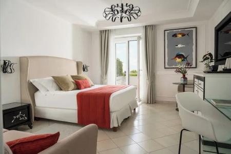 Eden Roc Suites - 94