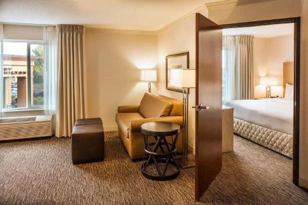 DoubleTree by Hilton - 75