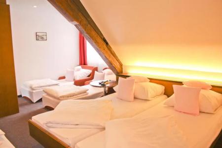 Roesli Guest House - 54