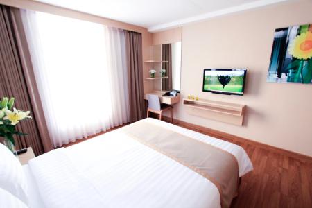 Petals Inn - 110