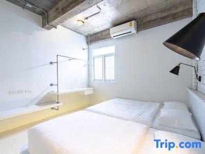 Oyo 704 Siam Plug In Hostel - 51