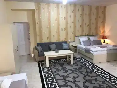 Lind Hostel and Guest House - 21
