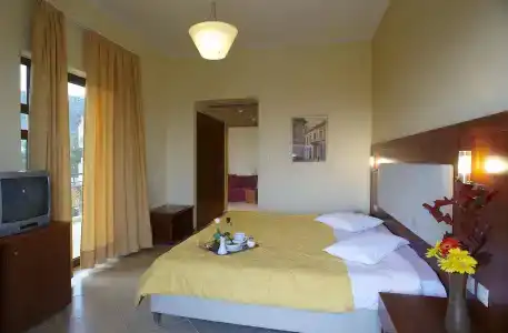 Parnis Palace - 1