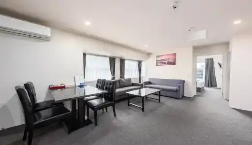 315 Riccarton - 102