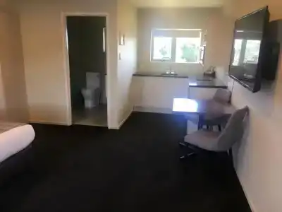 Ellerslie Palms - 80
