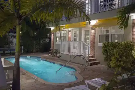 Coconut Inn Pass-a-Grille Beach - 14