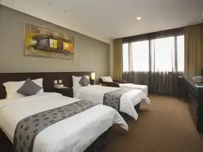 Royal (SG Clean, Staycation Approved) - 6