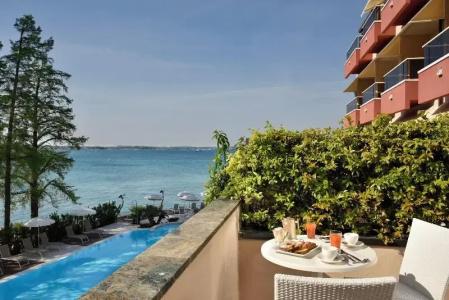 Continental Wellness & Spa - 99