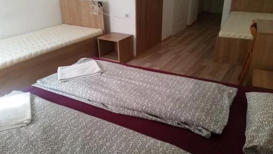 Omega Guesthouse Budapest - 5