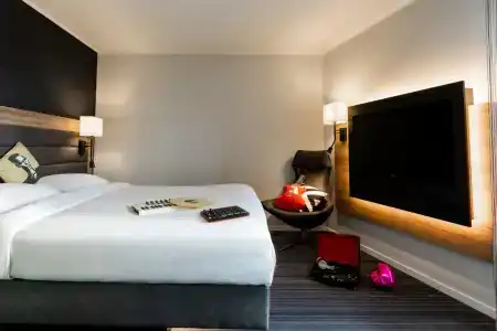 Moxy Glasgow Sec - 14