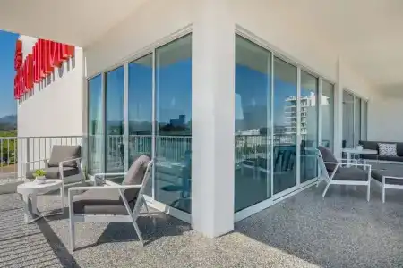 The Beverly Hilton - 116