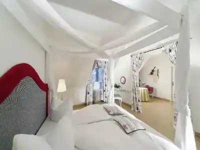 Romantik Der Adelshof - 74