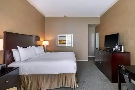Renaissance Dallas North - 35