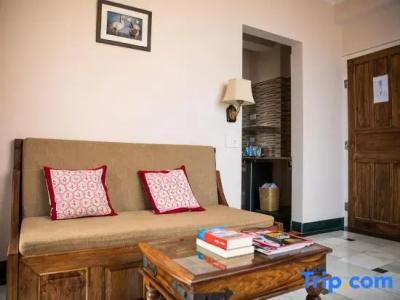 Arya Niwas - 115