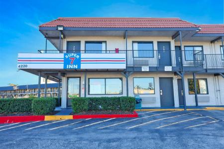 Super 7 Inn-Southwest - 12