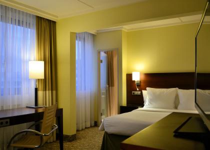 Courtyard by Marriott Düsseldorf Seestern - 5