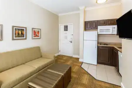 Staybridge Suites Savannah Historic District, an IHG - 80