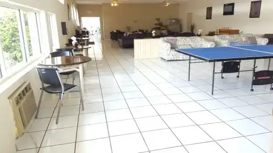 Parkway Inn - 9