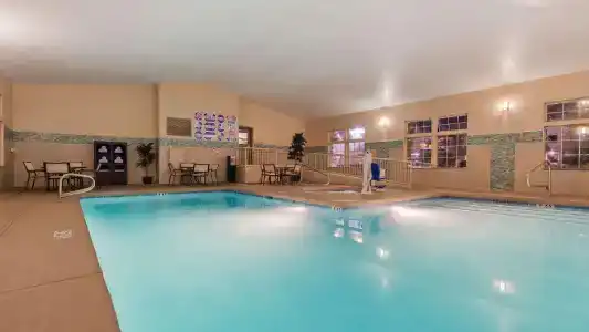 Best Western Plus Las Vegas West - 21