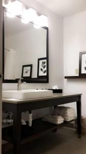 Country Inn & Suites by Radisson, Indianapolis South, IN - 33