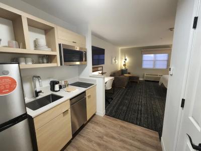 TownePlace Suites by Marriott - 45