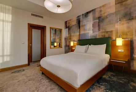 Doubletree by Hilton Van - 5